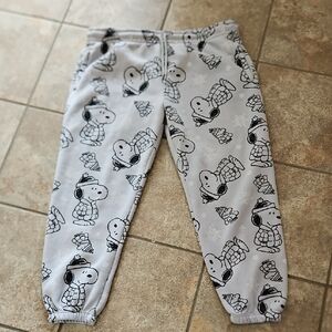 Peanuts Joggers Size XL In Great Condition Snoopy Design.